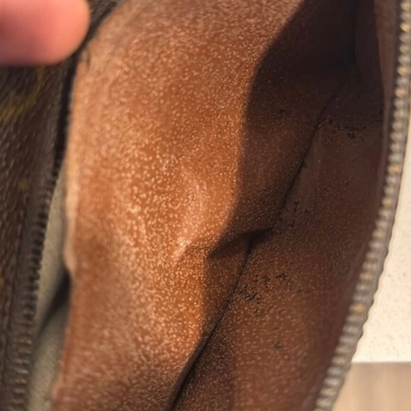 Louis Vuitton Enghien Crossbody - Picture 10 of 10